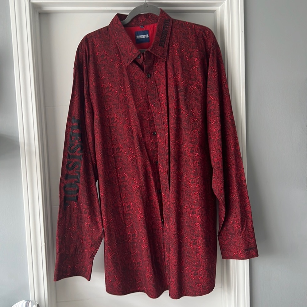 Resistol button down